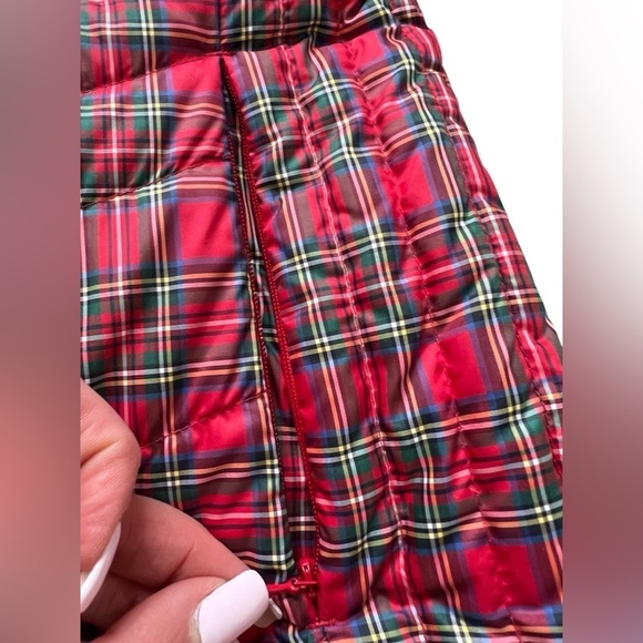Talbots Down-Fill Puffer Vest – Cheerful Plaid – Petite Small
Cozy Lightweight - Picture 7 of 12